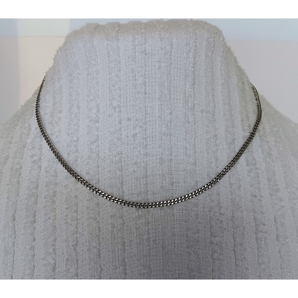 Vintage Avon Silvertone Cuban Chain Necklace 18 in - Picture 4 of 11